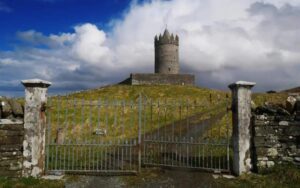 Doonagore Castle